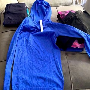 Lululemon fitted shirt